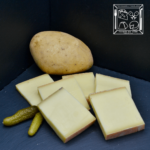 Le Kit raclette authentique avec un seul fromage, une raclette du Jura !